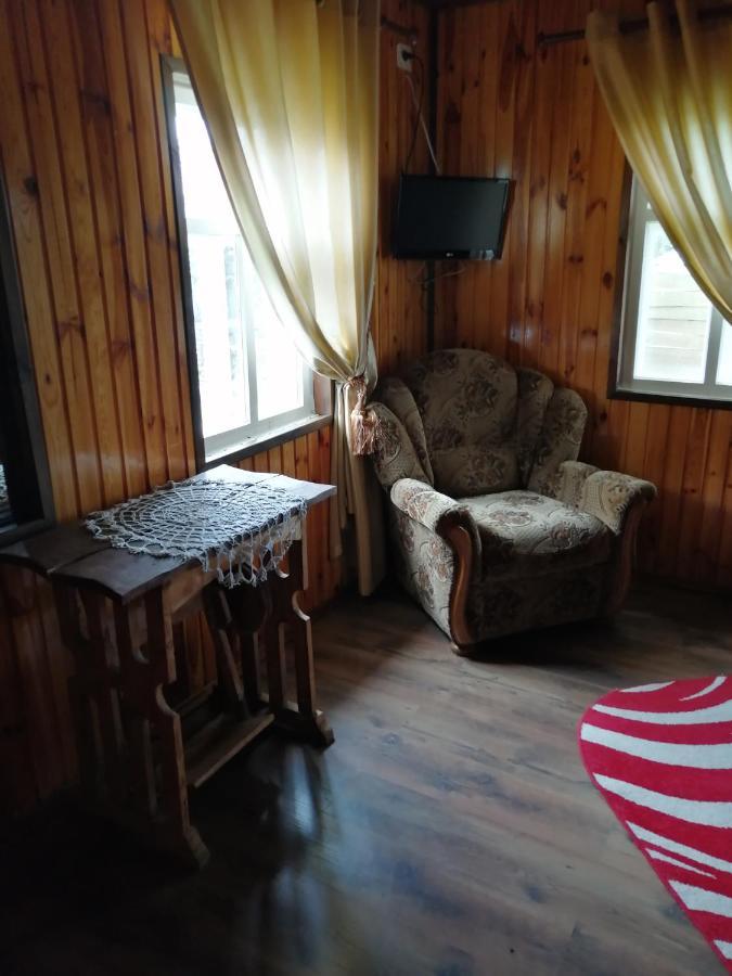 Usadba Kupalinka Hotel Ostrovo Ngoại thất bức ảnh