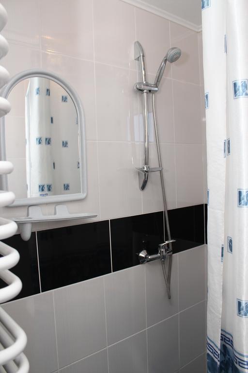 Usadba Kupalinka Hotel Ostrovo Phòng bức ảnh